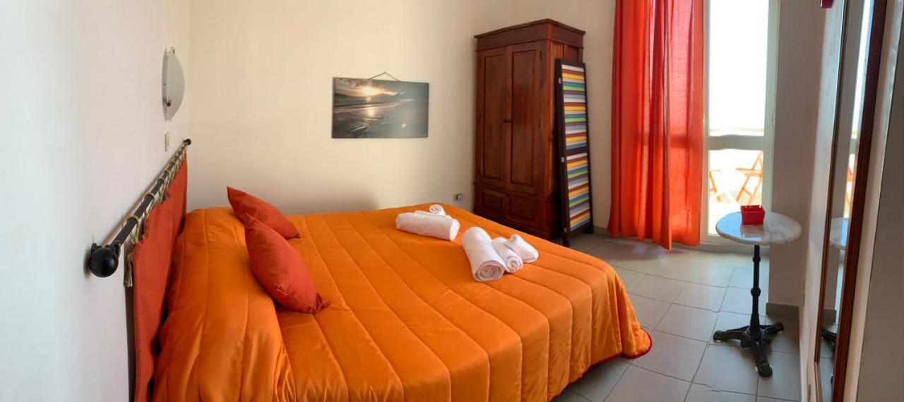 Hotel La Bussola Porto Palo Zewnętrze zdjęcie